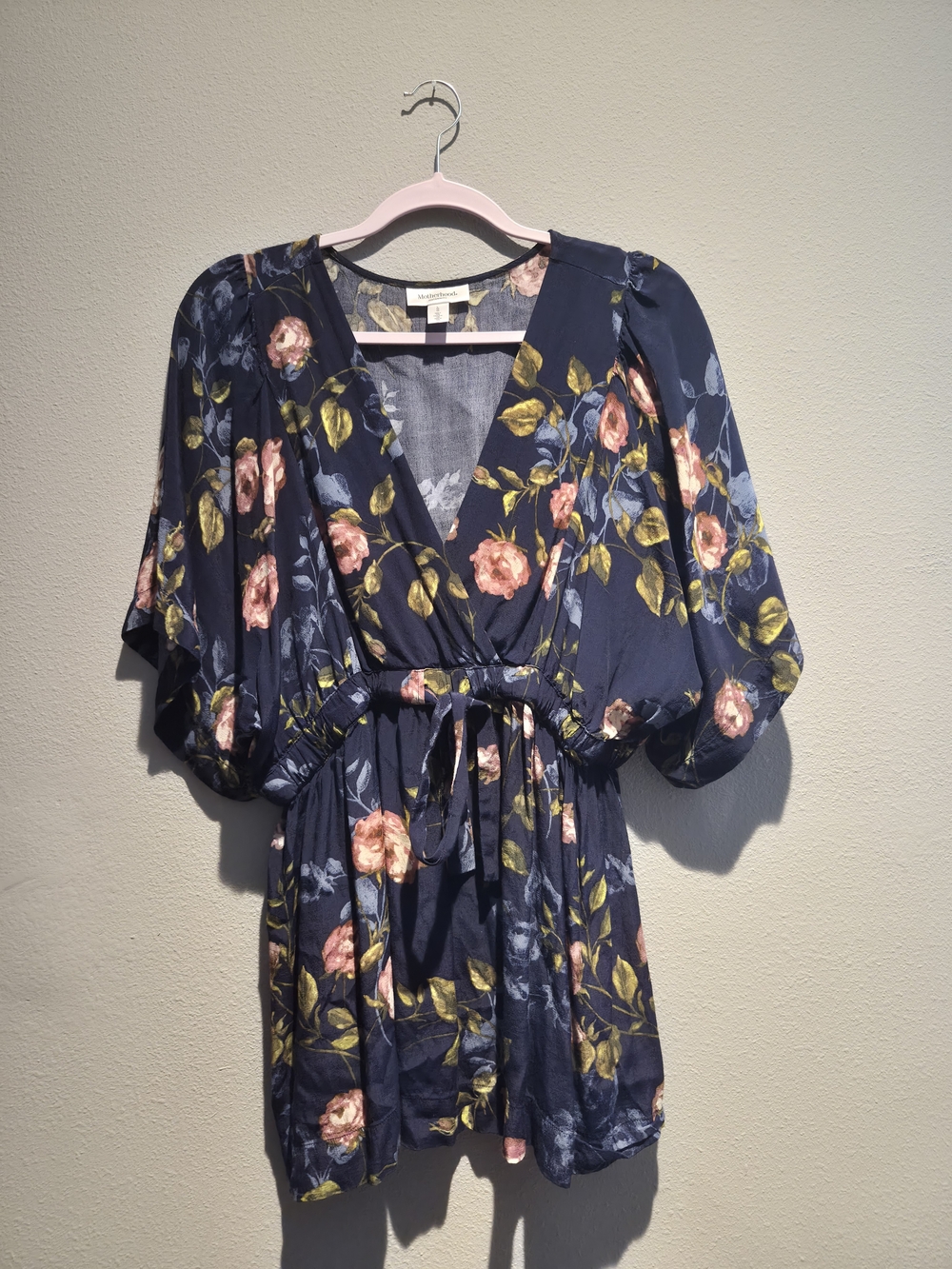 Women’s Navy Floral V-Neck Tie-Waist Dress